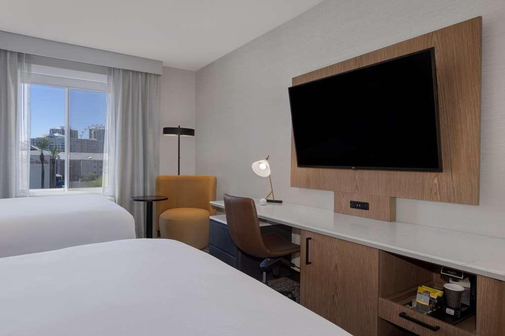 Doubletree By Hilton Las Vegas East Flamingo 客房 照片